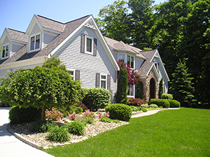 Landscapers and Lawncare Services in Syracuse, IN